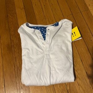 Rolled Rabbit Shirt with Star Pattern
